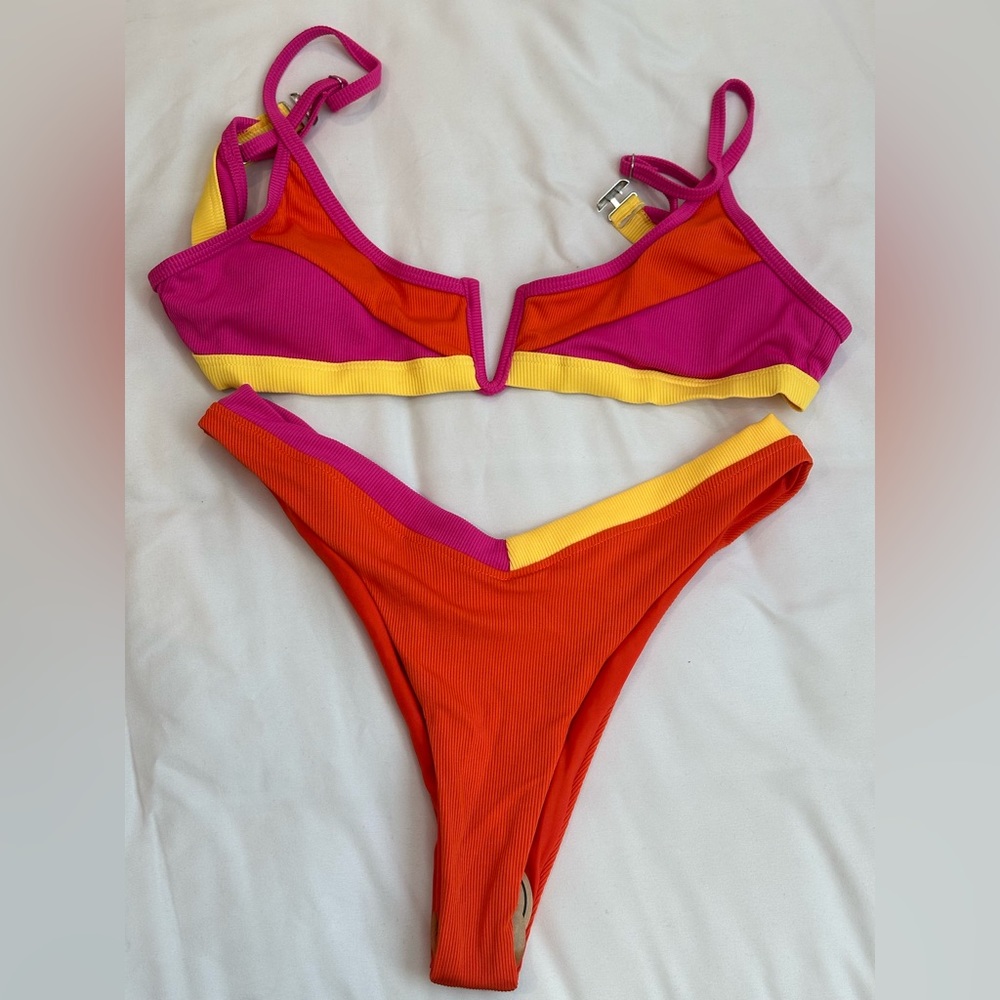 NEW Color Block Bikini, size Large